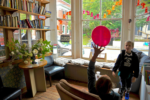 Anita (hand on ballon) & LIncoln Miller of Bethel @ Sweet Gilead's